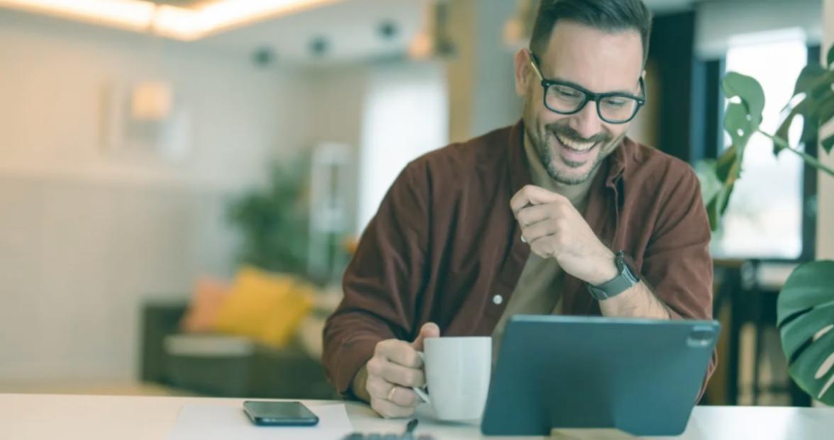 Strukturierte Arbeitsumgebung für SEO-Analyse und Keyword-Recherche