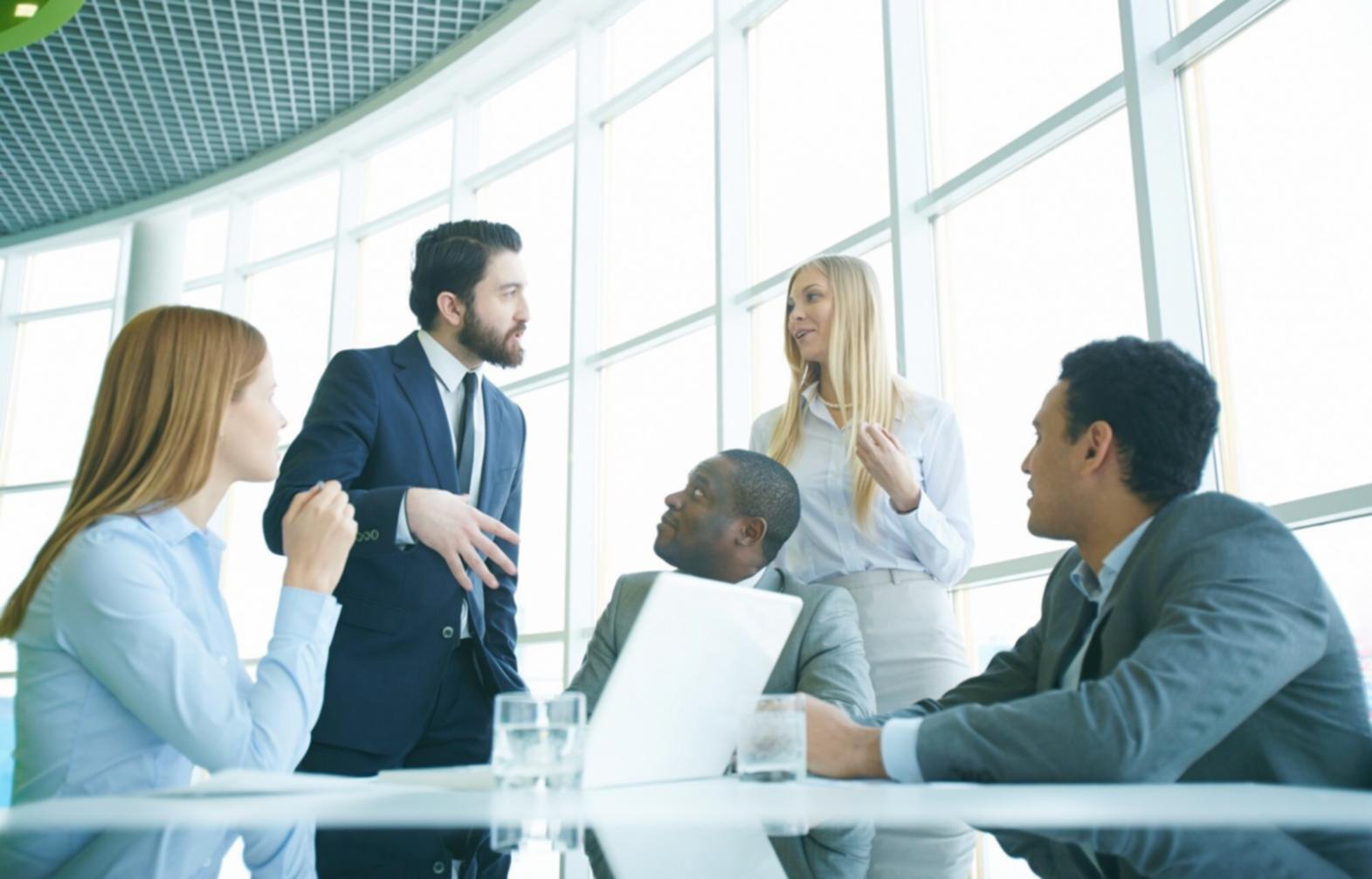 Detaillierte Ansicht der Kursstruktur und Lernmaterialien für SEO-Schulungen